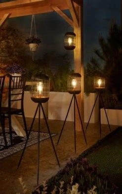 LuxForm Solar Lighthouse Tripod -Tuinbenodigdheden image 1510