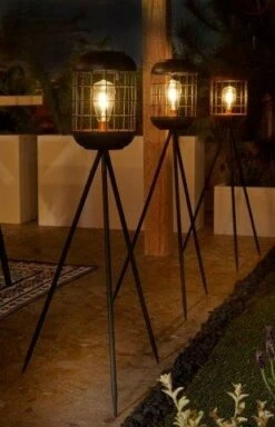 LuxForm Solar Lighthouse Tripod -Tuinbenodigdheden image 1511